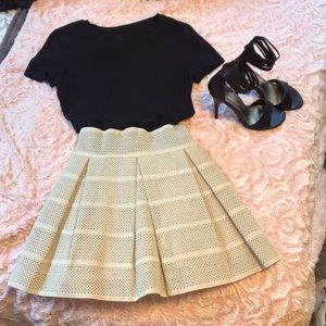 NWT Foreign Exchange cream skirt✨   size: Small